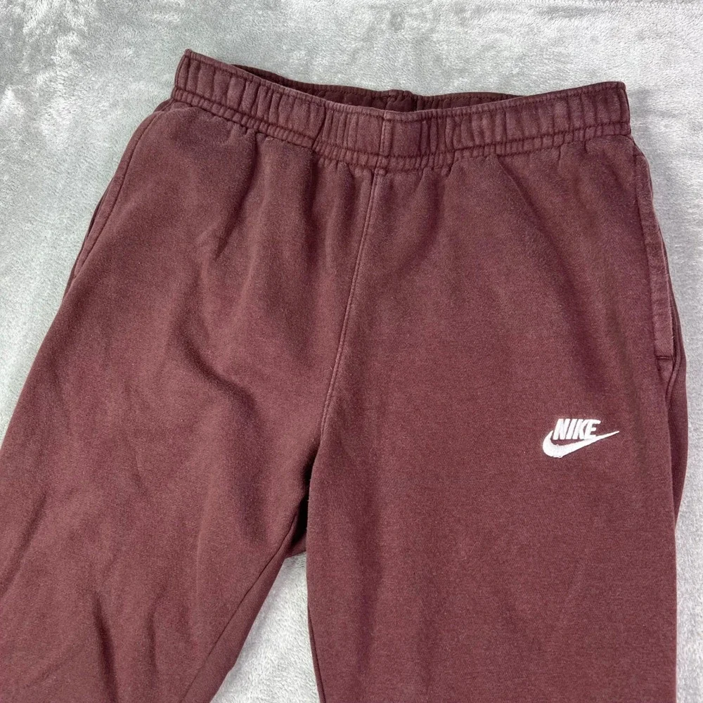 Nike Sportswear Club Fleece Joggers Womens Medium Maroon Solid Tapered Sweats